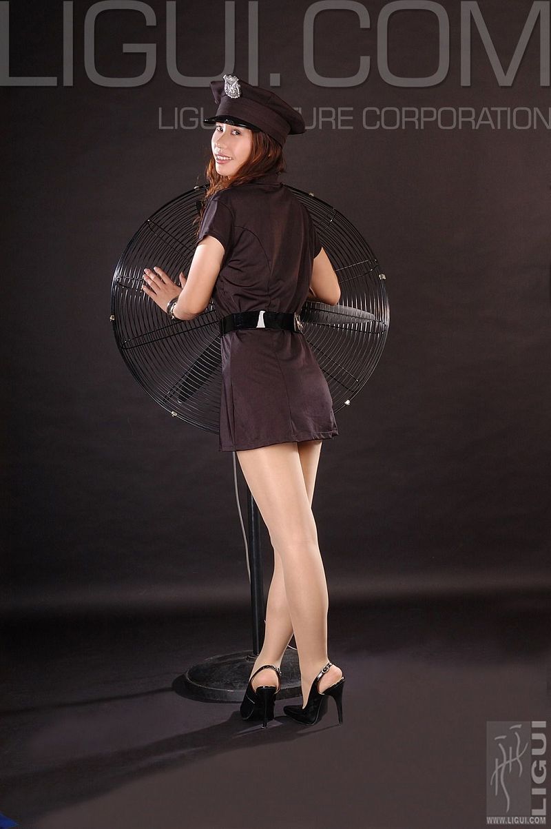 [Ligui丽柜美腿]2007.08.15 玲玲 美丽的女警-芒果图库