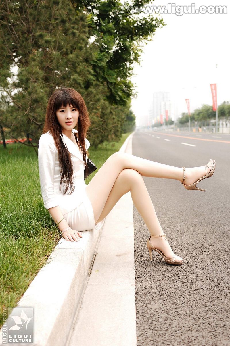 [Ligui丽柜美腿]2009.03.09 超级美女奥运赛场展美腿 Model 菲菲-芒果图库