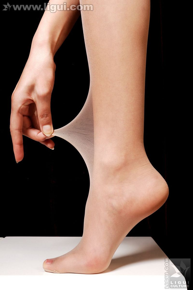 图片[8]-[Ligui丽柜美腿]2010.04.07 温柔甜美的丝袜诱惑地带 model 文欣-芒果图库