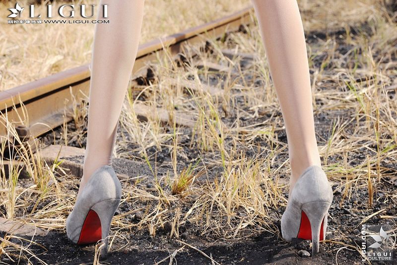 图片[7]-[Ligui丽柜美腿]2012.03.16 小镇火车站的美腿诱惑 上 model 文欣-芒果图库
