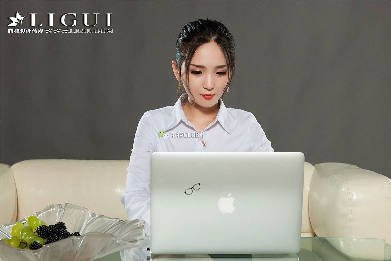 图片[2]-[Ligui丽柜美腿]2018.08.08 网络丽人 Model 小戈&雪糕-芒果图库