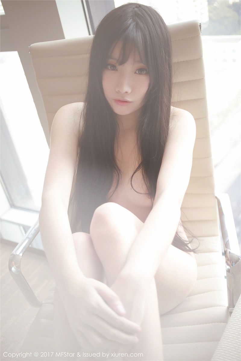 [模范学院美女] 2017.01.05 Vol.083 草莓兔兔-芒果图库