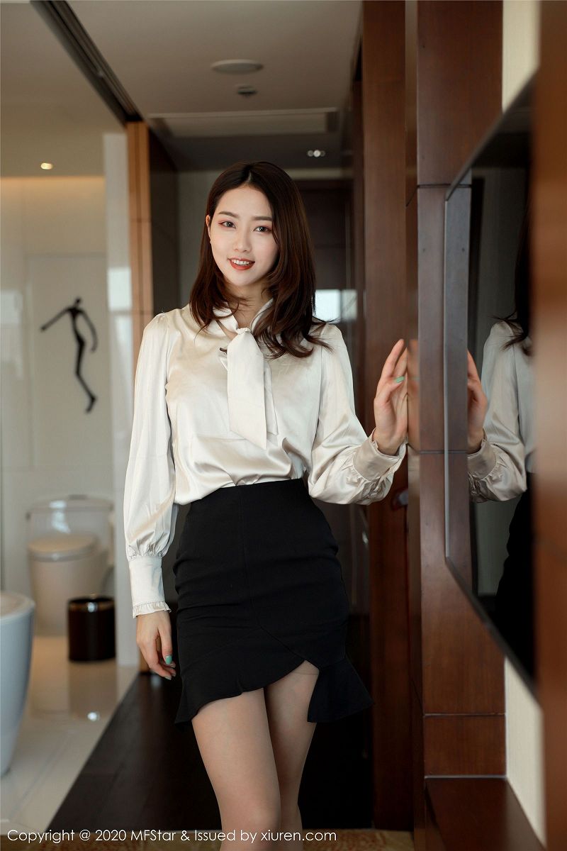 图片[2]-[模范学院美女] 2020.05.13 Vol.328 方子萱-芒果图库