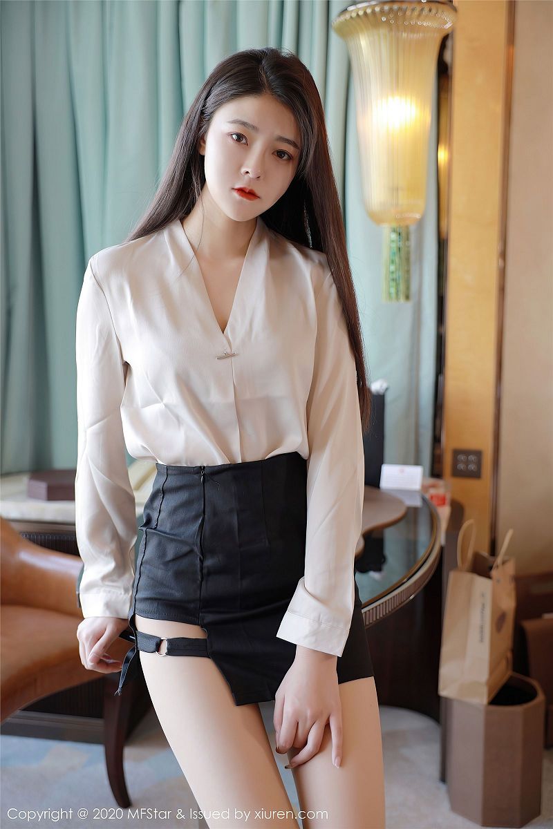 图片[6]-[模范学院美女] 2020.11.30 NO.418 Laura苏雨彤-芒果图库