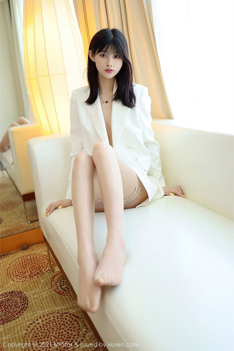 [模范学院美女] 2021.08.06 NO.522 77qiqi-芒果图库