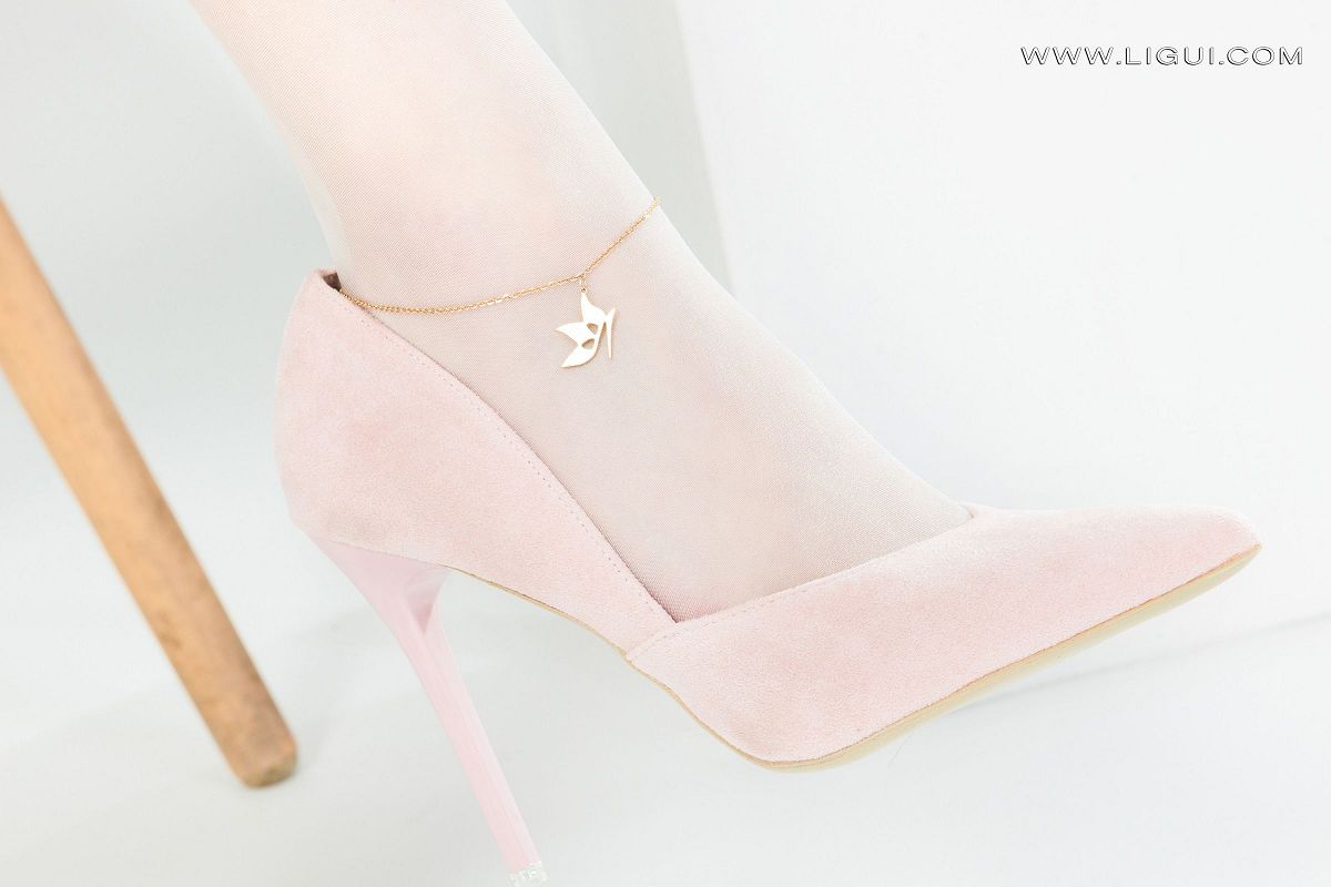 [Ligui丽柜美腿]2022.02.04 《香丝柔吻》汐汐-芒果图库