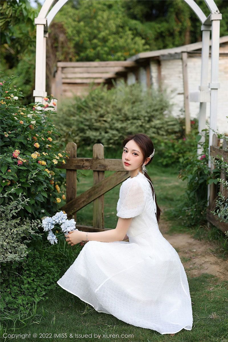 [IMISS爱蜜社美女] 2022.05.17 NO.682 刘奕宁-芒果图库