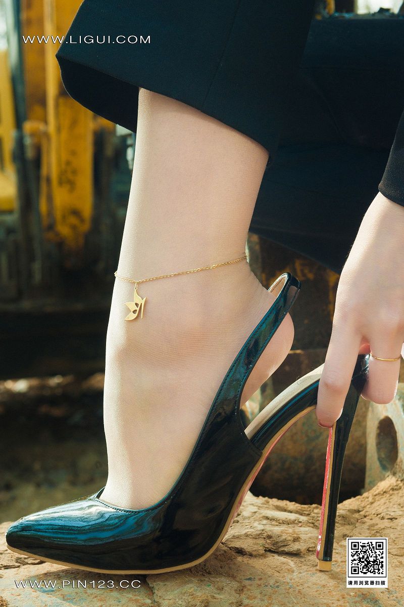 图片[2]-[Ligui丽柜美腿]2023.04.10 《野外柑丝》 心心-芒果图库