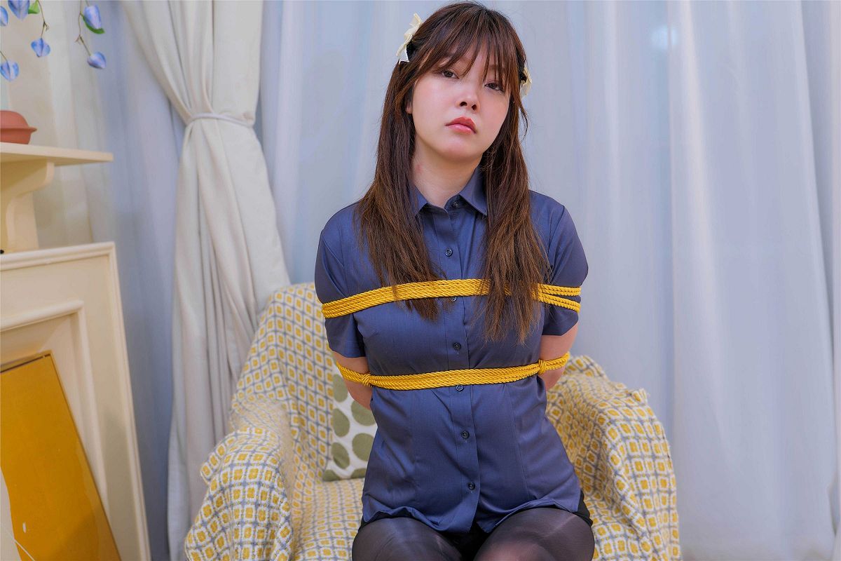 图片[3]-[Ligui丽柜美腿]2023.05.09 保洁小妹的幻想 糖果-芒果图库