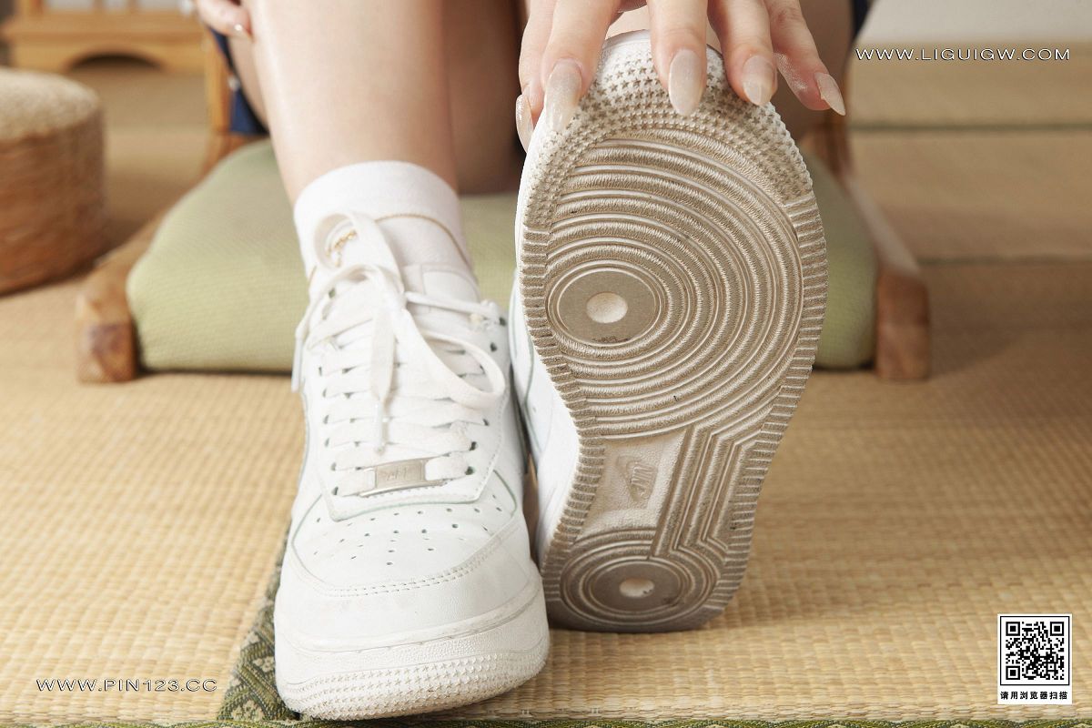 图片[4]-[Ligui丽柜美腿]2023.11.13 《邂逅玉足》私人定制 柒柒-芒果图库