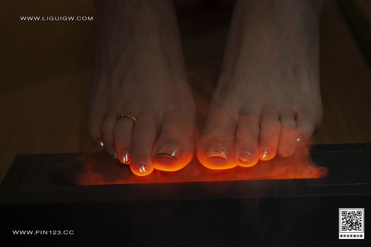 图片[8]-[Ligui丽柜美腿]2023.11.27 唇享欲足-私人定制 甜甜-芒果图库