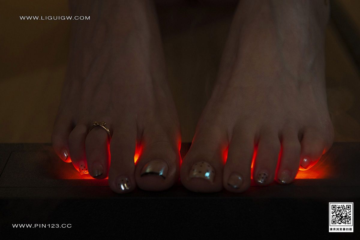 图片[6]-[Ligui丽柜美腿]2023.11.27 唇享欲足-私人定制 甜甜-芒果图库