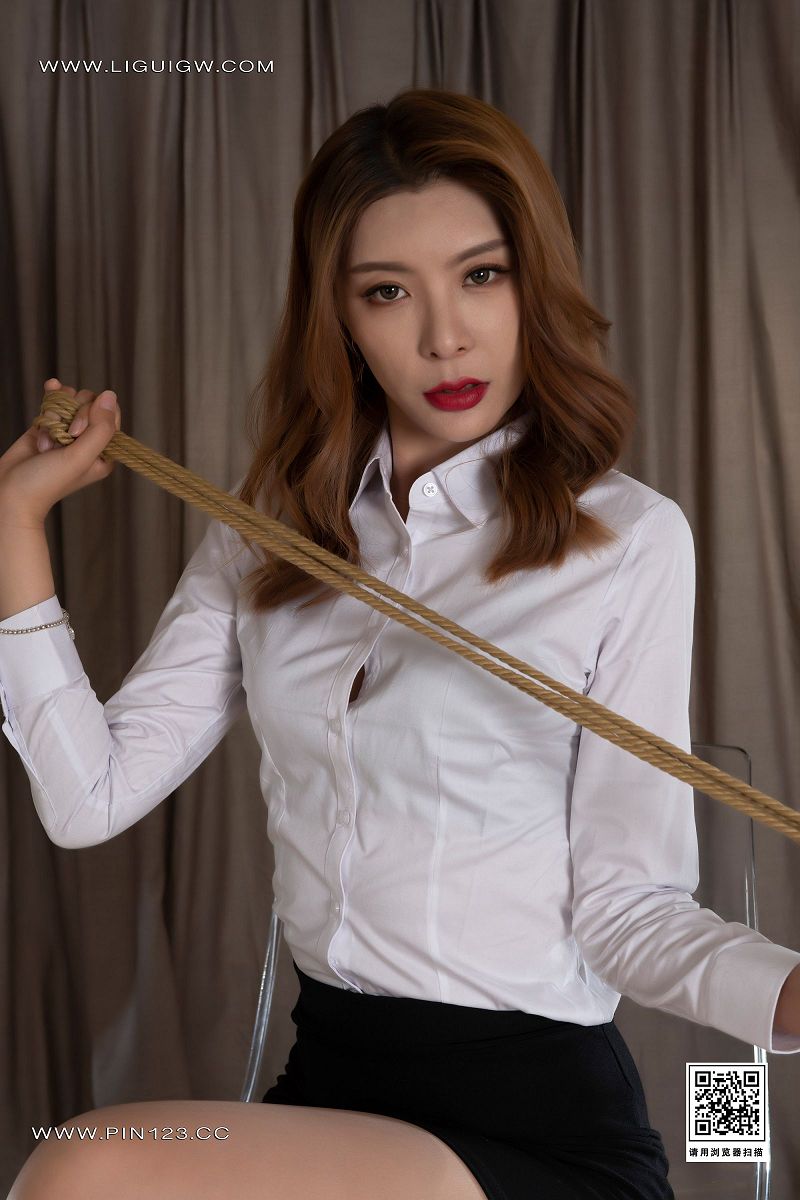 [Ligui丽柜美腿]2023.12.14 OL紧缚 克拉拉-芒果图库