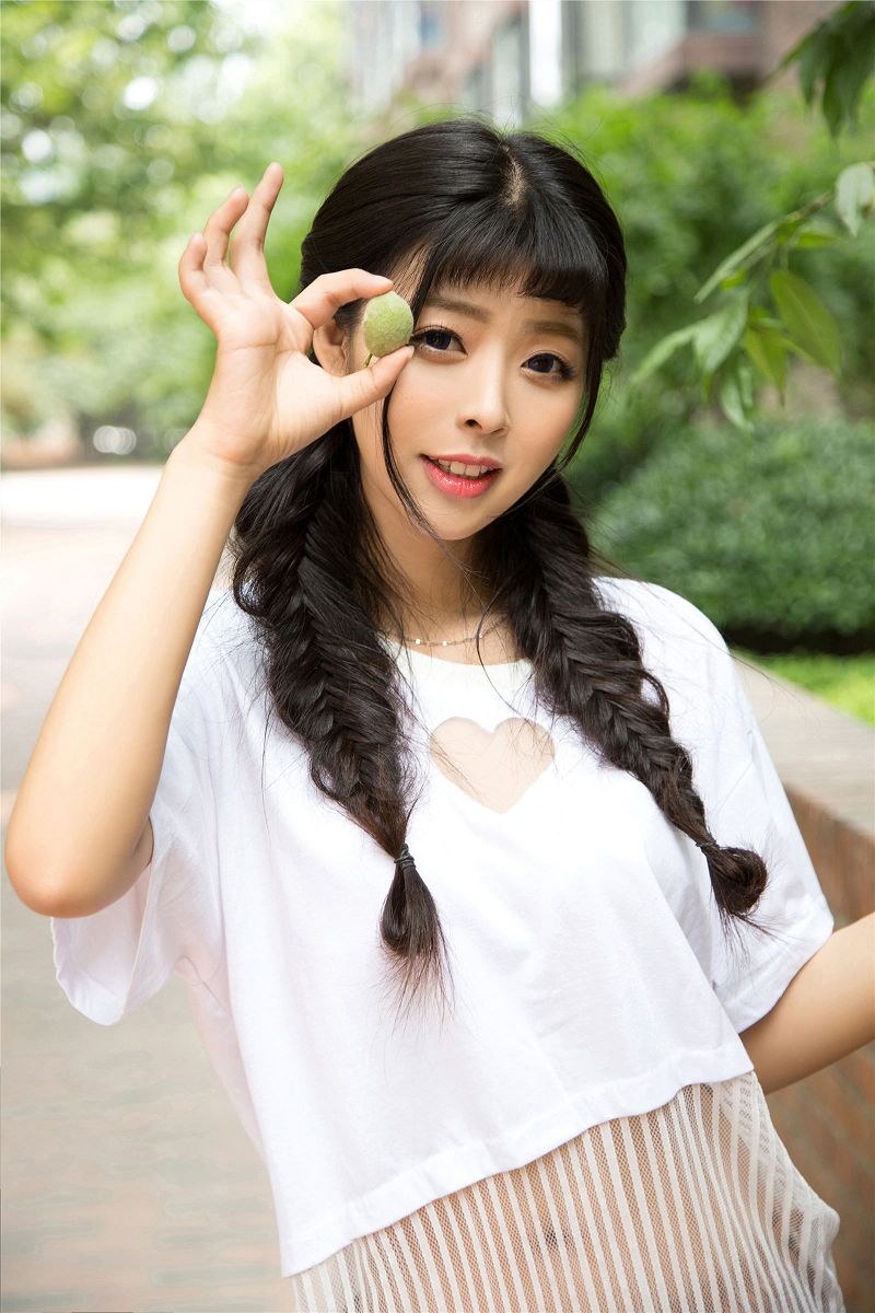 [Ugirls尤果写真] 高清重置 No.067 小蜜蜂-芒果图库