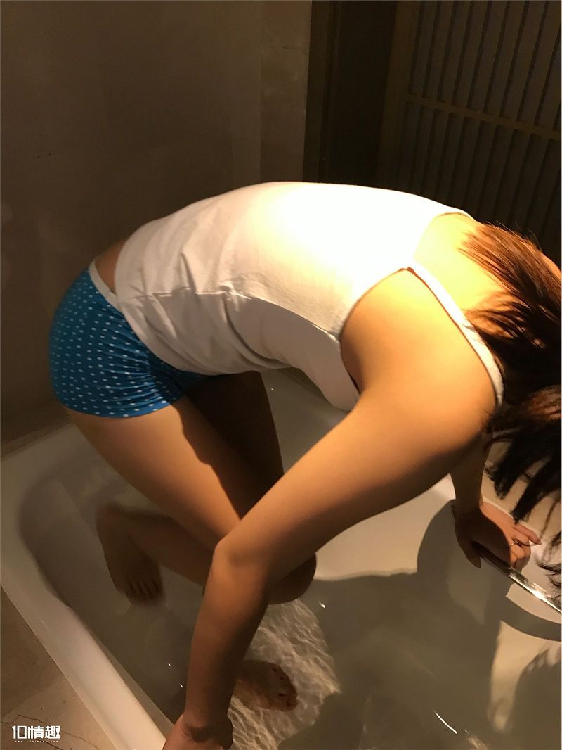 [ROSI美女图]口罩系列 2018.01.30 NO.597-芒果图库