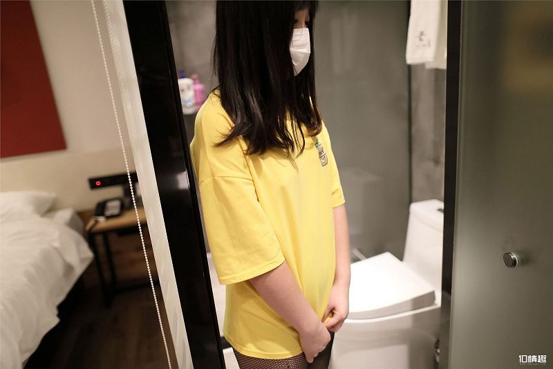 [ROSI美女图]口罩系列 2018.09.18 NO.828-芒果图库