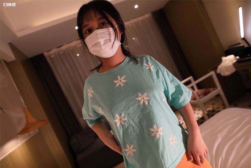 [ROSI美女图]口罩系列 2018.10.29 NO.869-芒果图库