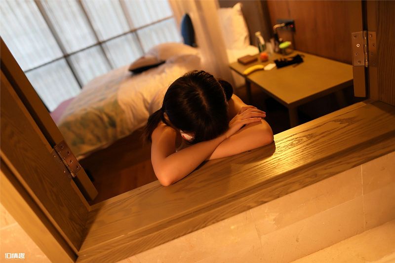 [ROSI美女图]口罩系列 2018.11.08 NO.879-芒果图库