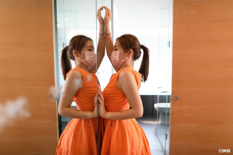 [ROSI美女图]口罩系列 2019.01.16 NO.948-芒果图库