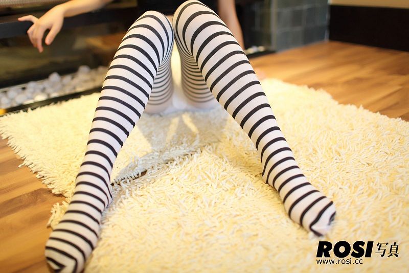 图片[5]-[ROSI美女图]2011.08.27 NO.093-芒果图库