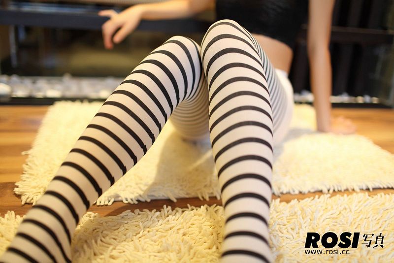 图片[4]-[ROSI美女图]2011.08.27 NO.093-芒果图库