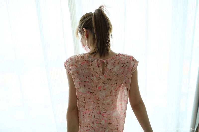 [ROSI美女图]口罩系列 2019.06.03 NO.1086-芒果图库