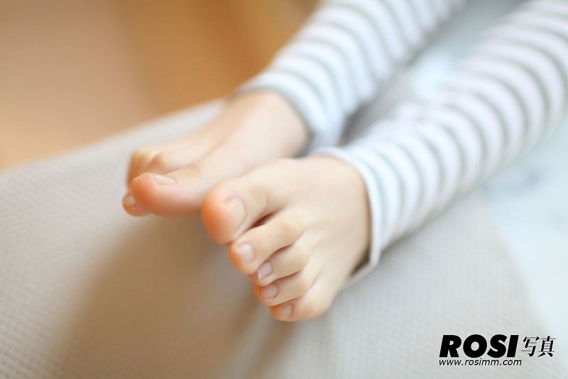 图片[4]-[ROSI美女图]2013.05.01 NO.530-芒果图库