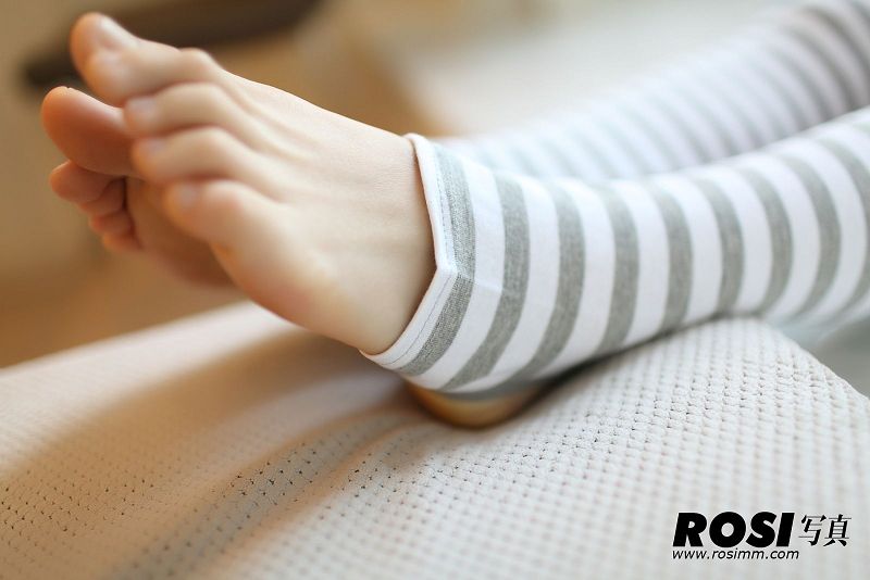 图片[2]-[ROSI美女图]2013.05.01 NO.530-芒果图库