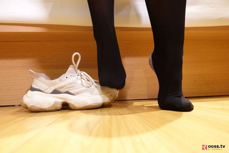 [ROSI美女图]口罩系列 2019.12.23 NO.1289-芒果图库