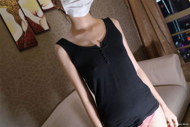 [ROSI美女图]口罩系列 2020.01.28 NO.1325-芒果图库