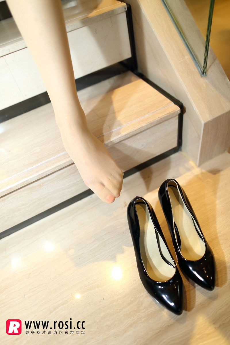 图片[4]-[ROSI美女图]2014.10.13 NO.1040-芒果图库