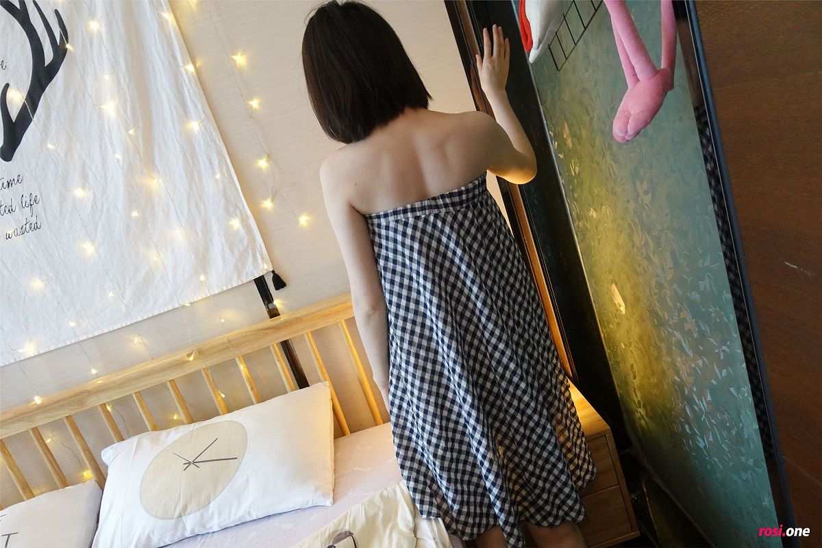 [ROSI美女图]2021.08.30 NO.3556-芒果图库