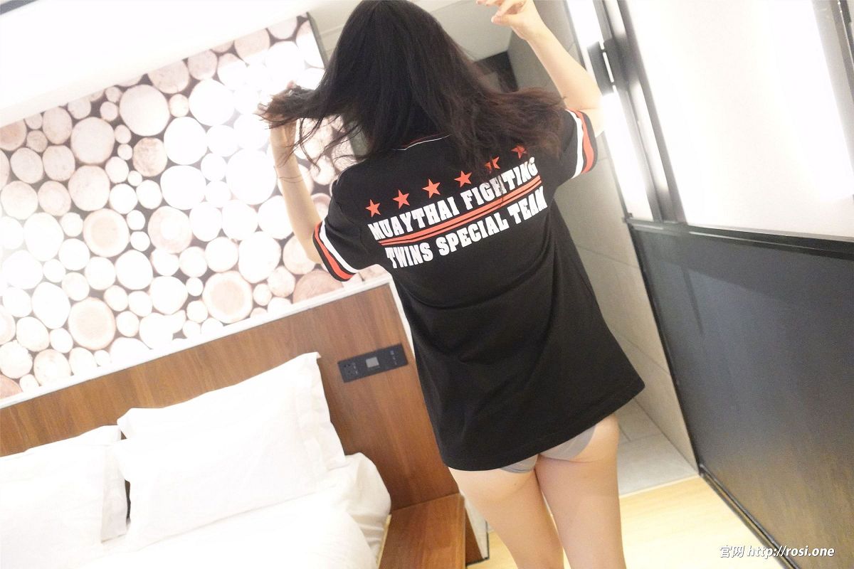 [ROSI美女图] 2021.11.22 NO.3640-芒果图库