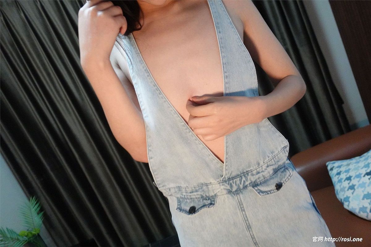 [ROSI美女图]2021.12.15 NO.3663-芒果图库