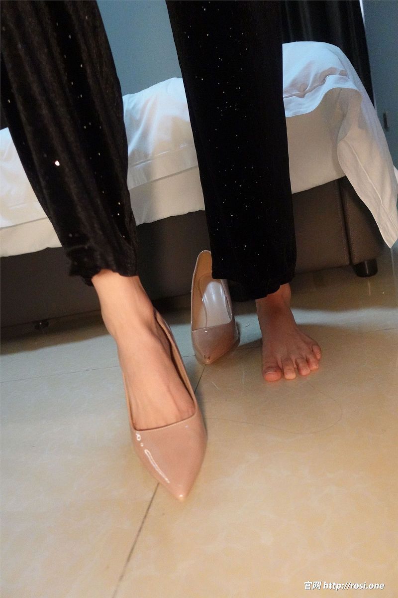 [ROSI美女图]2021.12.23 NO.3671-芒果图库