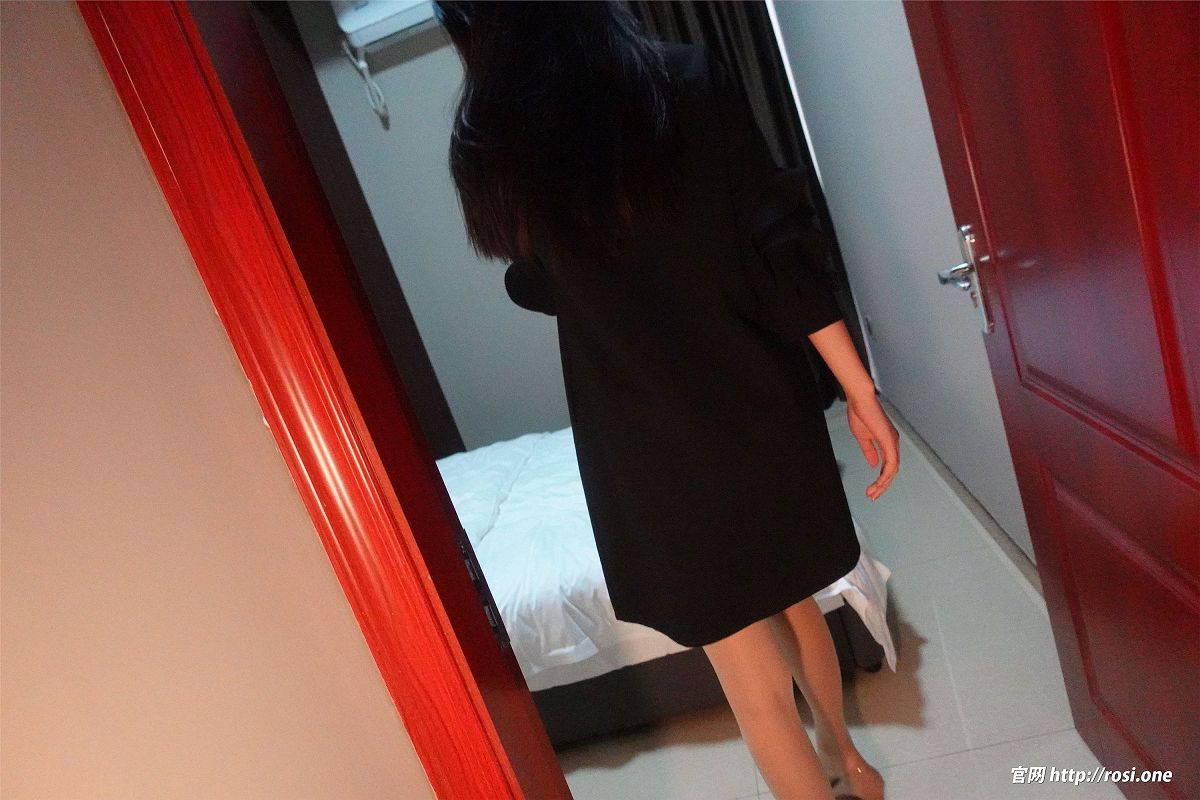 [ROSI美女图]2022.01.01 NO.3680-芒果图库