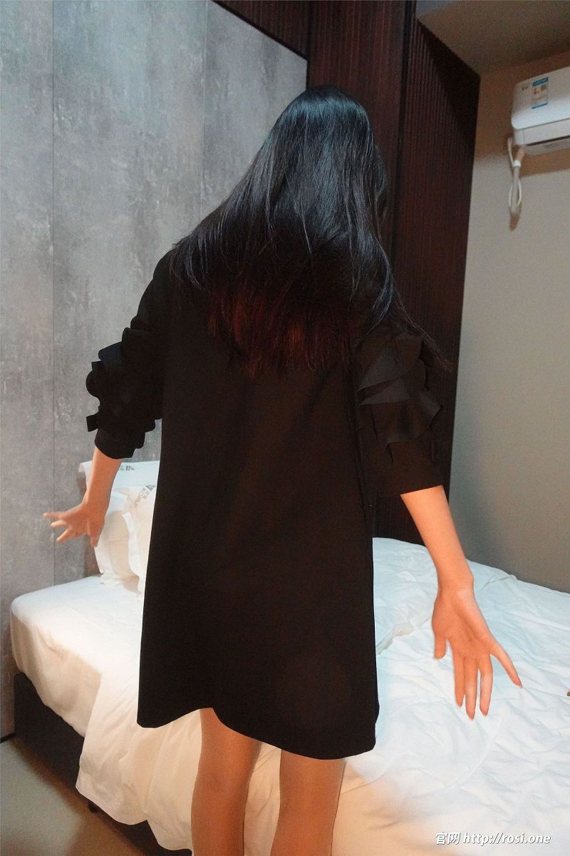 图片[2]-[ROSI美女图]2022.01.01 NO.3680-芒果图库