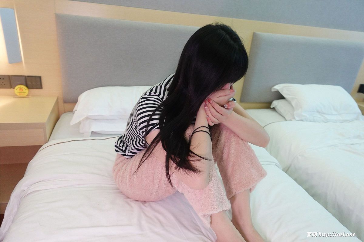 [ROSI美女图]2022.02.23 NO.3733-芒果图库