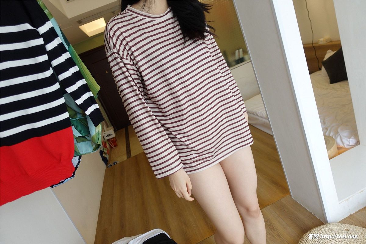 [ROSI美女图]2022.07.23 NO.3883-芒果图库