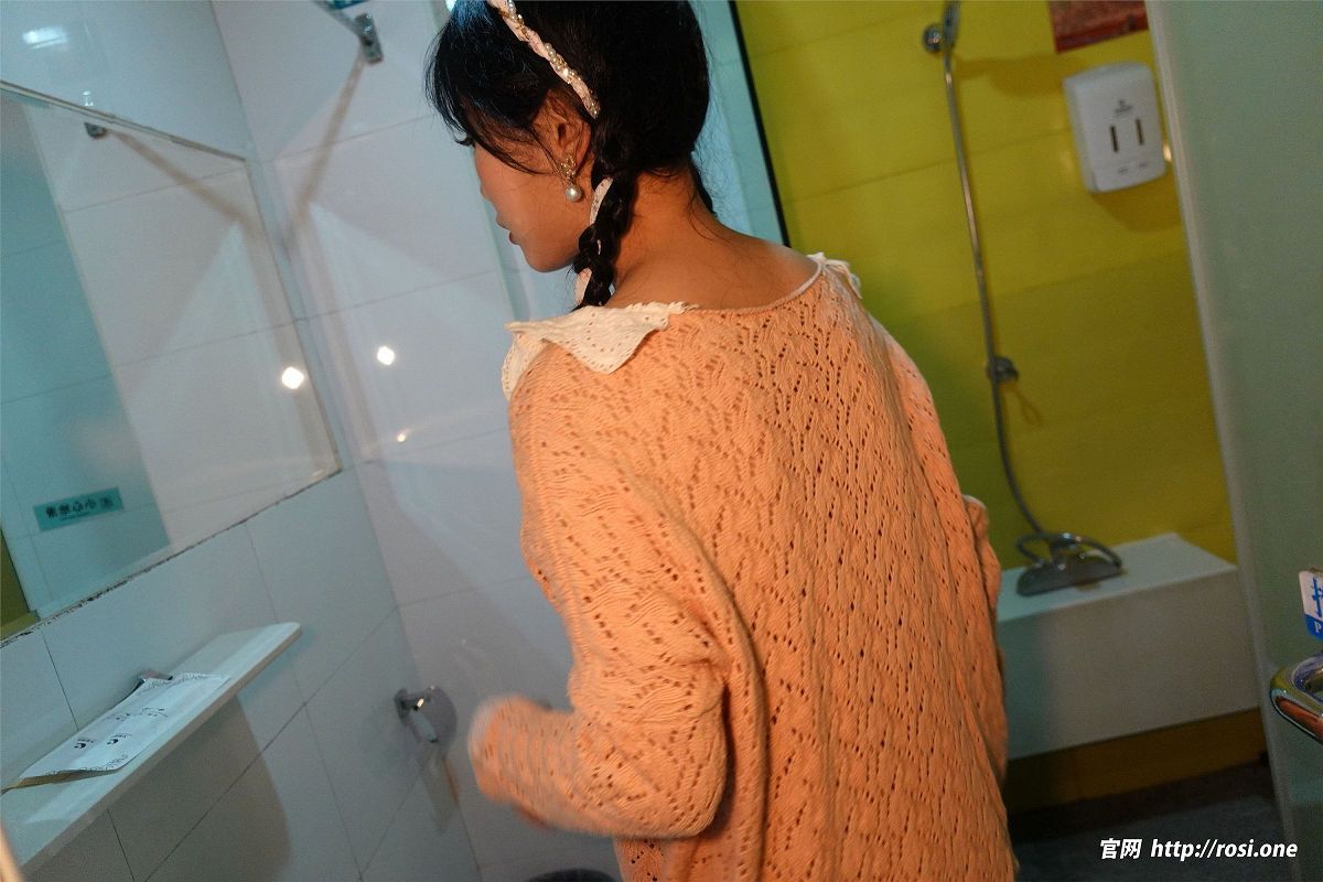 [ROSI美女图]2022.12.15 NO.4028-芒果图库