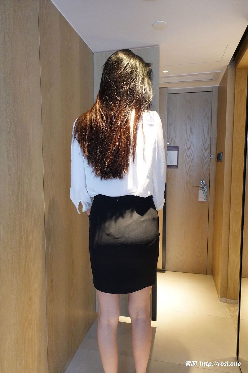 图片[2]-[ROSI美女图]2023.01.27 NO.4071-芒果图库