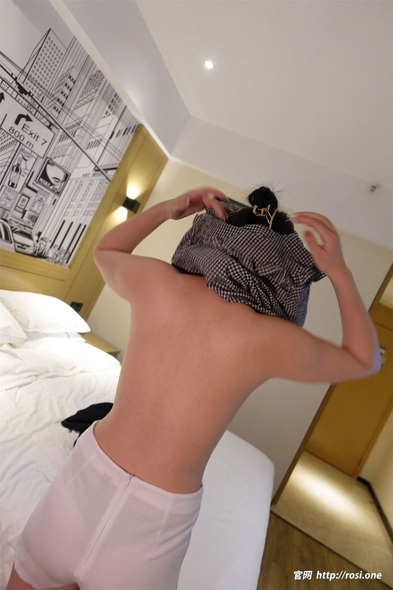 图片[2]-[ROSI美女图]2023.02.09 NO.4084-芒果图库