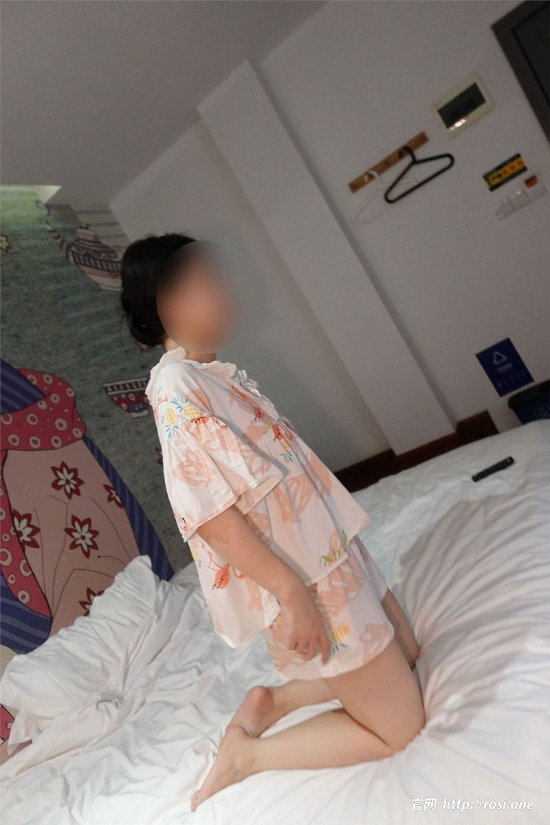 [ROSI美女图]2023.02.18 NO.4093-芒果图库