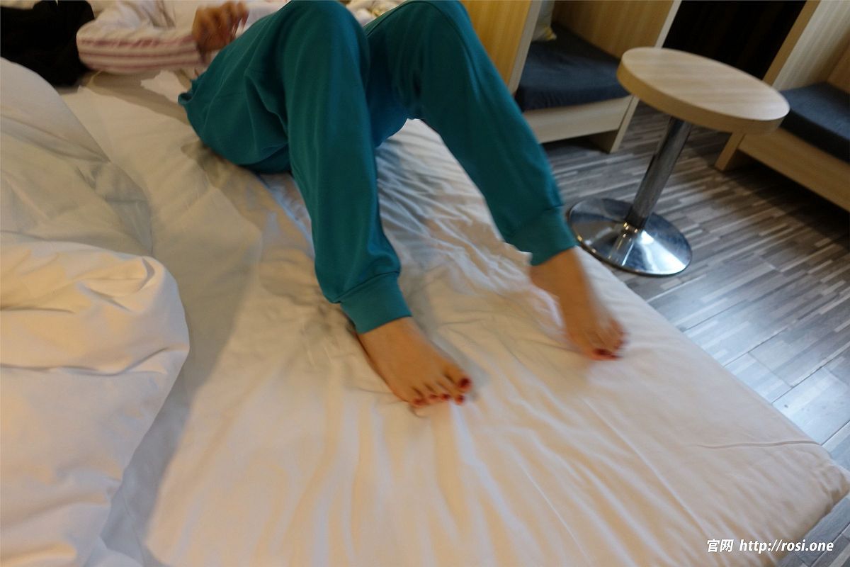 [ROSI美女图]2023.03.15 NO.4118-芒果图库