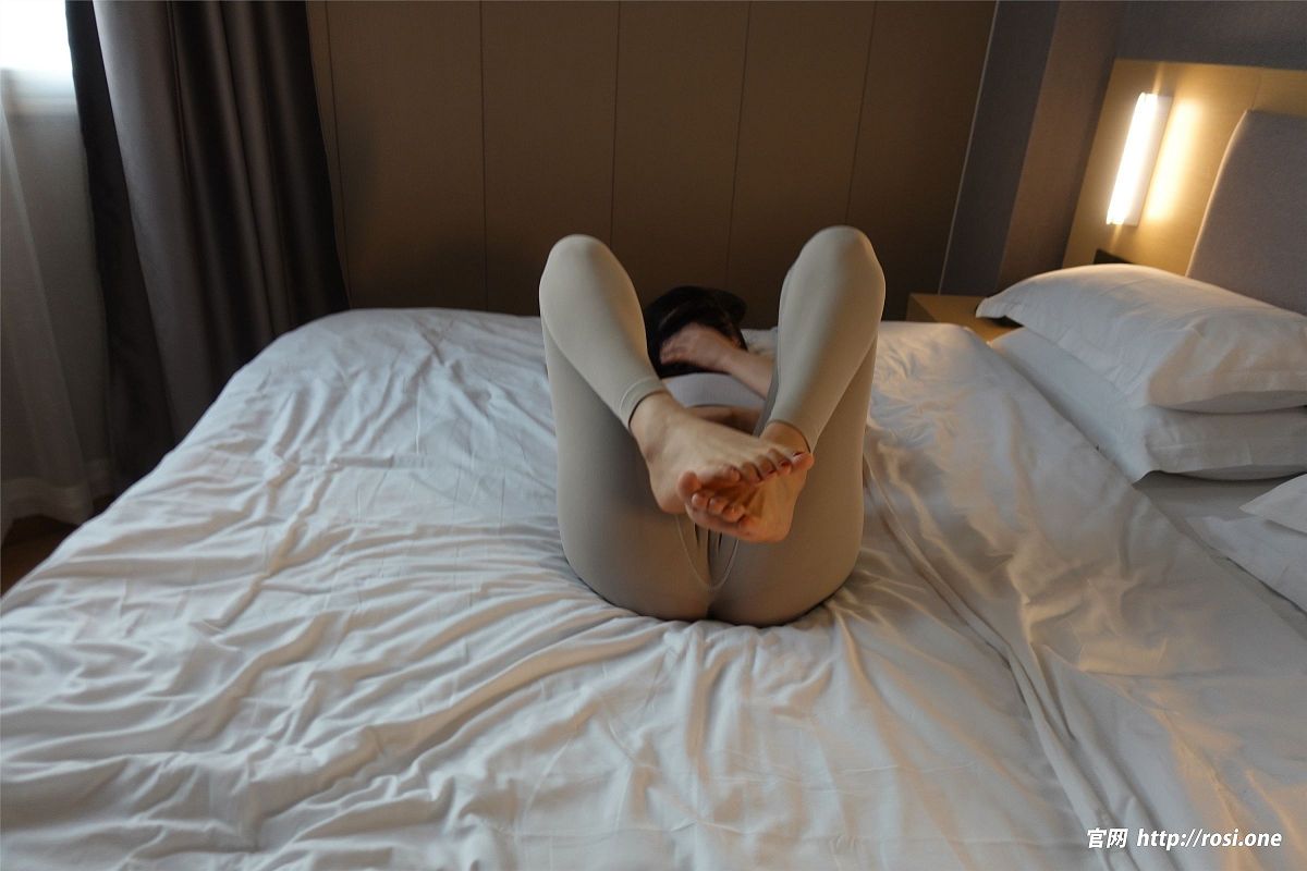 图片[4]-[ROSI美女图]2023.03.17 NO.4120-芒果图库