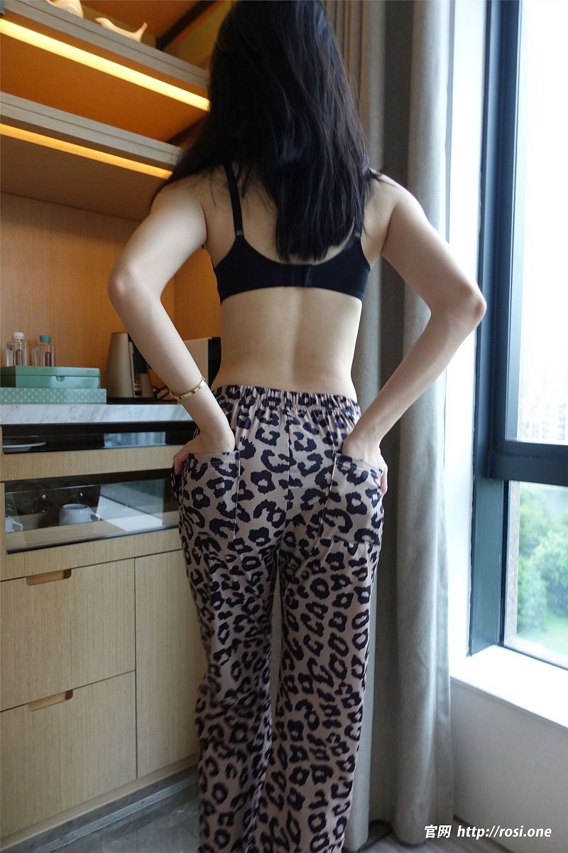 图片[8]-[ROSI美女图]2023.04.12 NO.4146-芒果图库