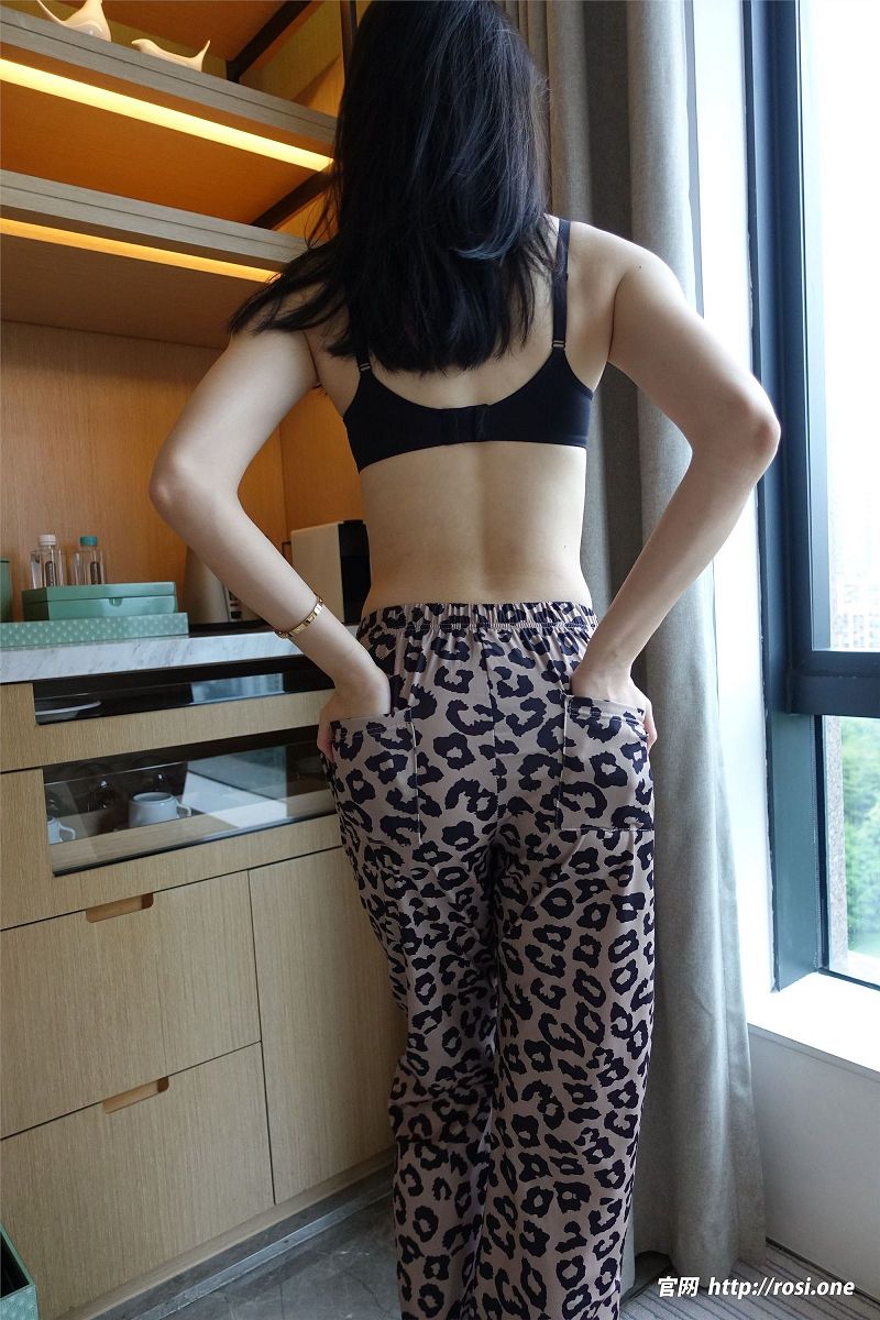 图片[6]-[ROSI美女图]2023.04.12 NO.4146-芒果图库