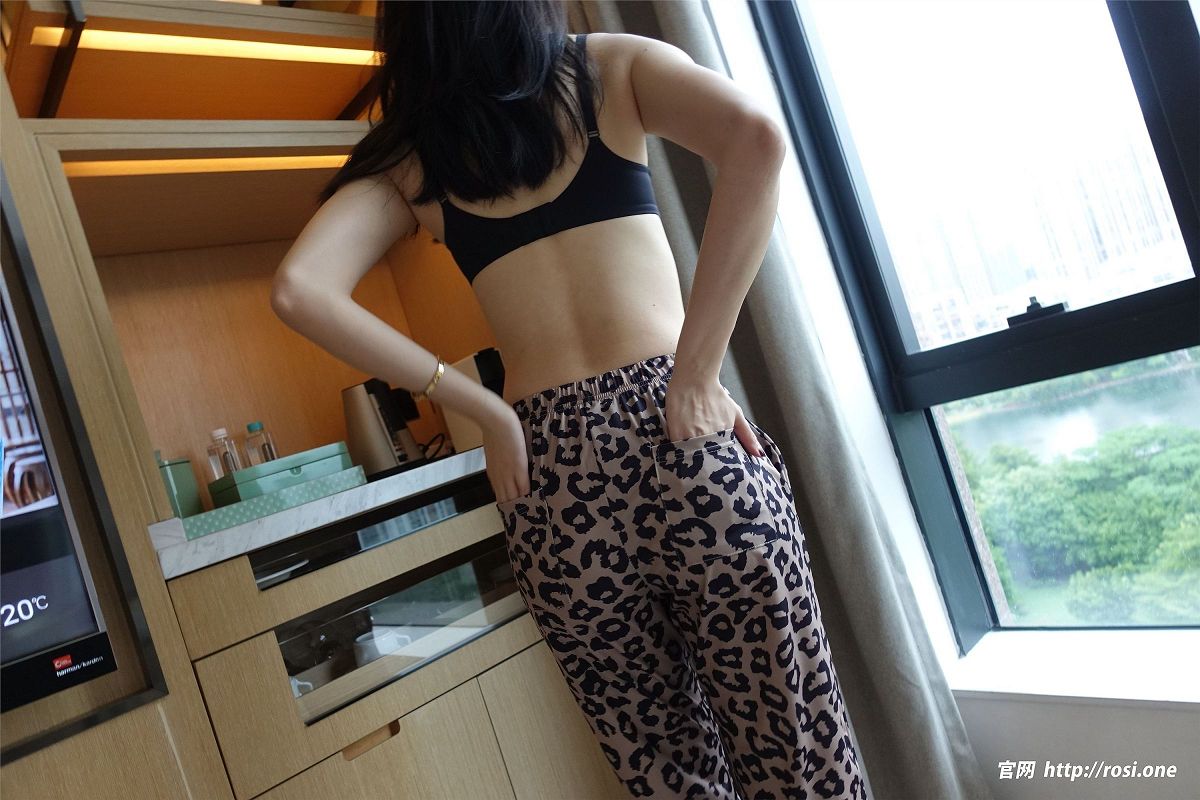 图片[4]-[ROSI美女图]2023.04.12 NO.4146-芒果图库