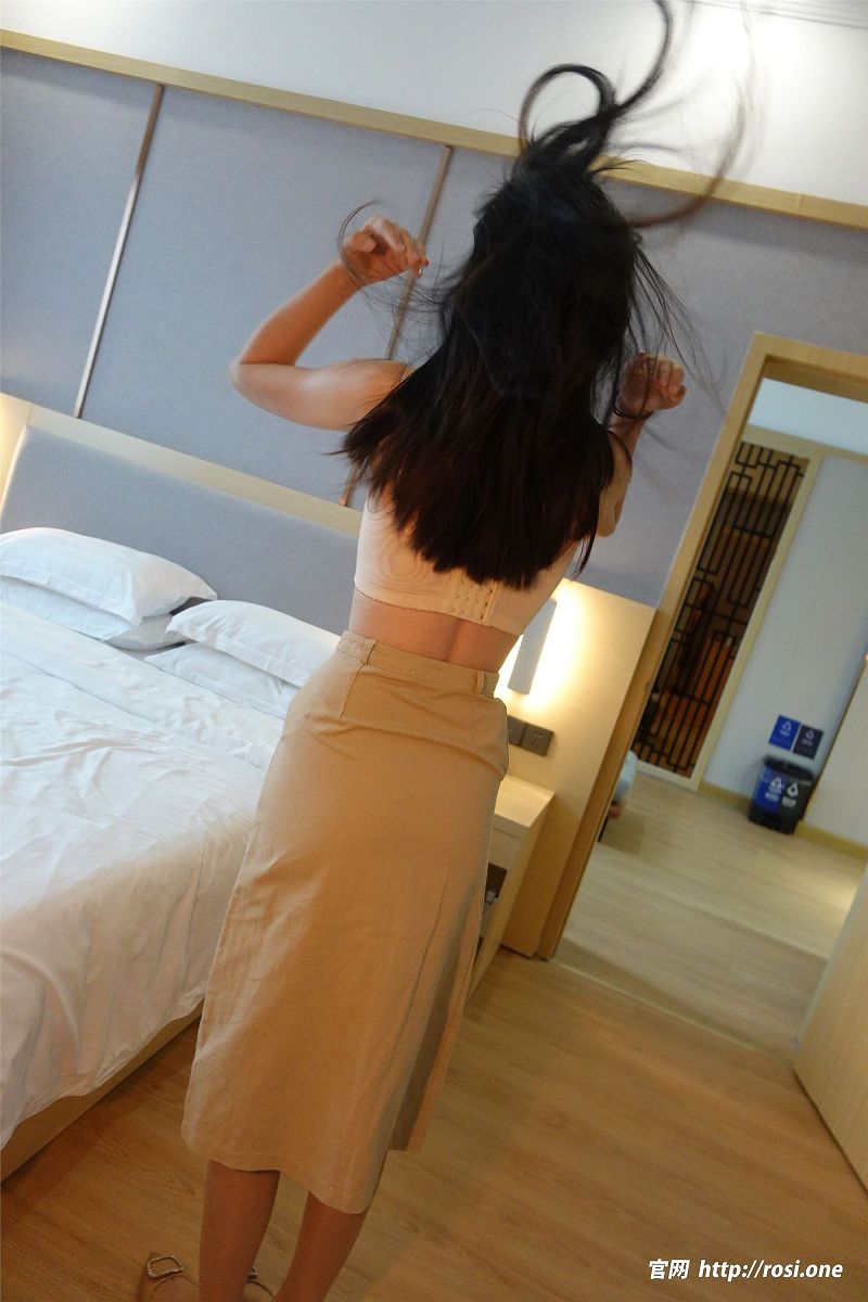 图片[2]-[ROSI美女图]2023.05.02 NO.4166-芒果图库