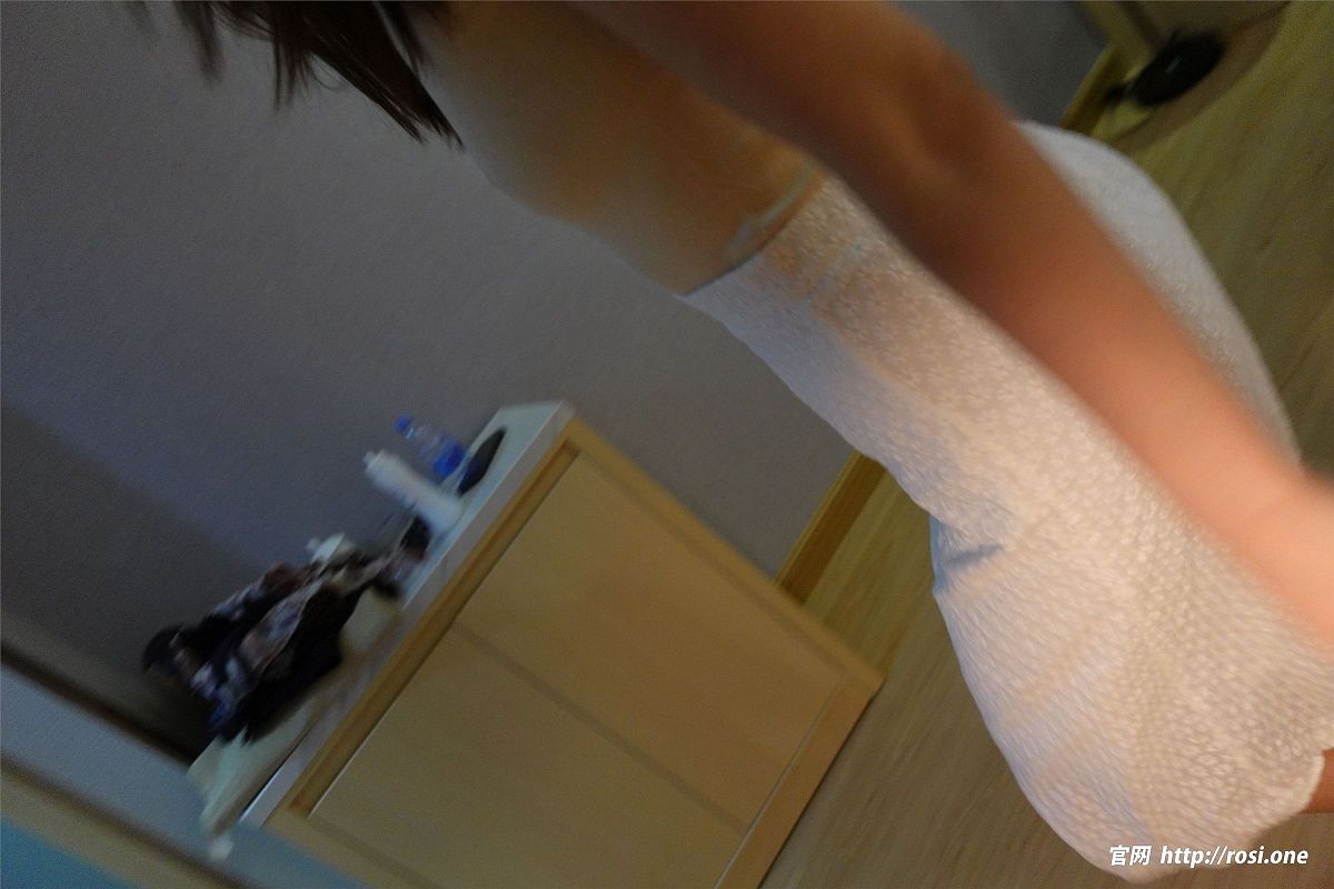 图片[2]-[ROSI美女图]2023.05.17 NO.4181-芒果图库